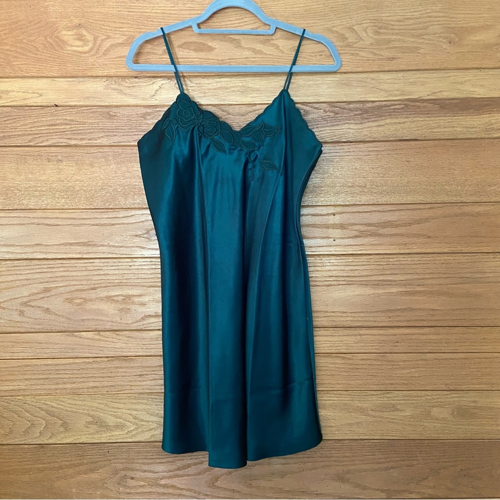 Vintage 90s Maryann's Boutique hunter green floral embroidered slip
